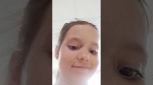 сестрой и двоюродным братом