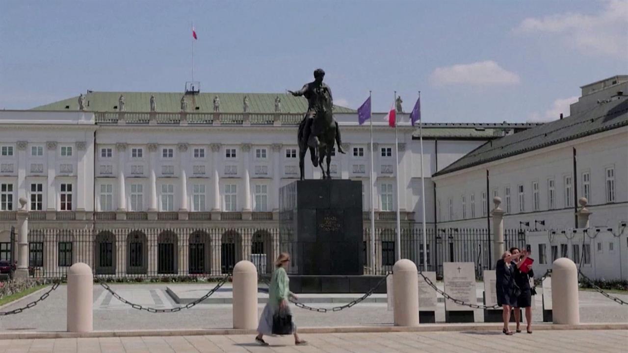 Польша выступает против передачи Украине средств из Фонда мира. смотреть онлайн