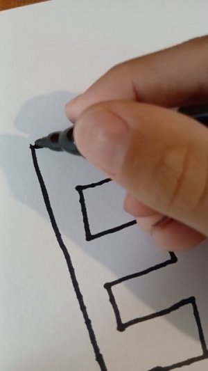 как нарисовать 3D букву Е