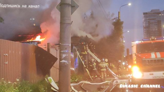В Иваново сегодня сгорела кровля жилого дома