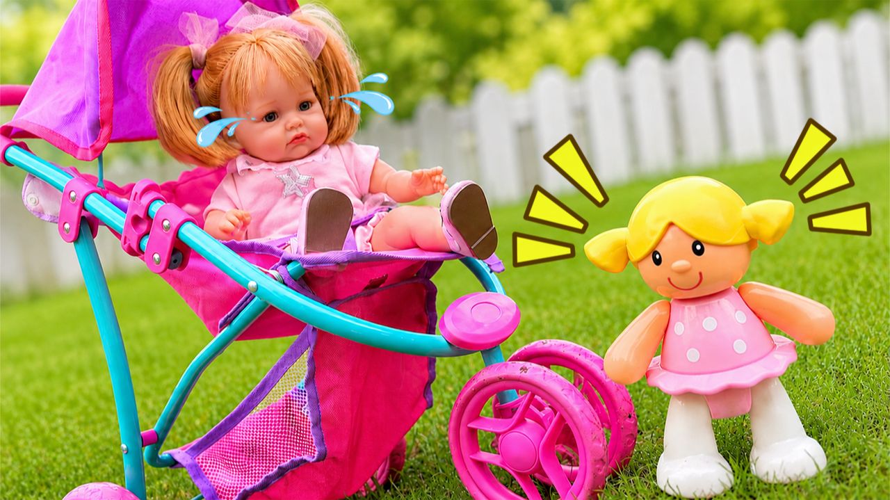 Алекс потеряла любимую куколку в парке! 😭🧸 Срочно ищем игрушку | Для детей