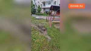 Долгожданную детскую площадку «Водоканал» превратил в опасную зону