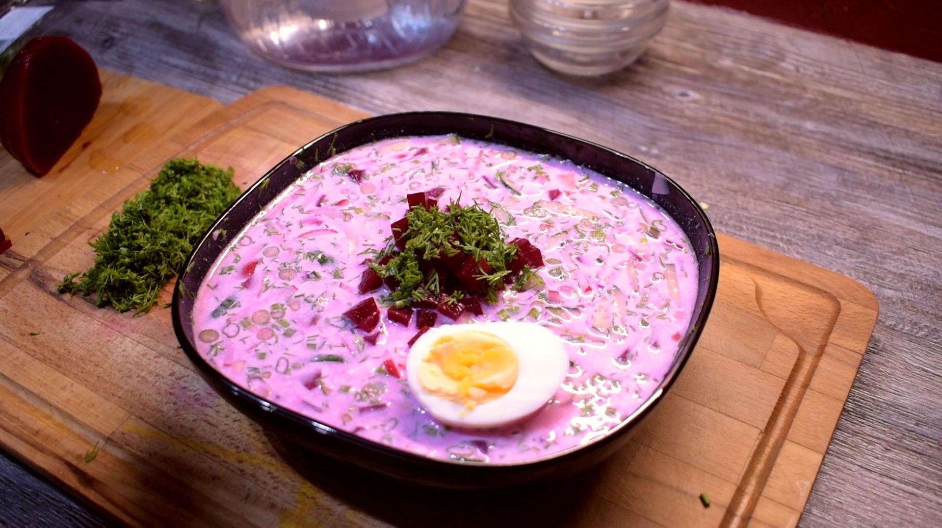 Как приготовить Вкусный холодник? Всё дело в заправке, не квас и не кефир!)