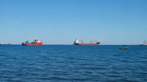 Иран закрыл Ормузский пролив для нефтяных танкеров и торговых судов в ответ на агрессию США