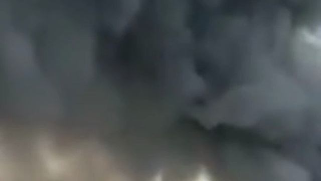 В Немышлянском районе Харькова пожар после прилета. Часть массированной ночной/утренней атаки «Гер смотреть онлайн