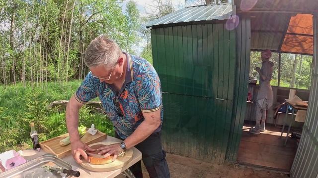 День Рождения Надежды часть 2. Скумбрия под апельсинами с тартаром, плейбой 2026,Секрет Сани Молота' смотреть онлайн