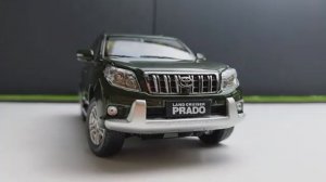 Мультик про машинки. Распаковка Land Cruiser Prado. Машинки для детей и малышей. Коллекционные машин