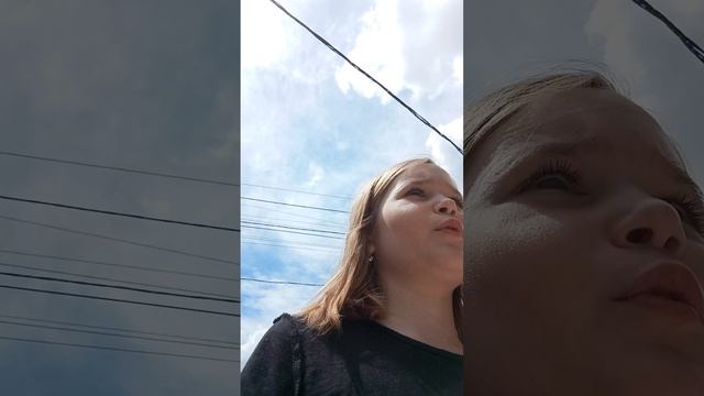 первое видео на улице