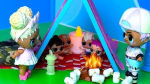 СБЕЖАЛИ ИЗ ПАЛАТКИ⛺ вместе с воспитателями😮😮 куклы ЛОЛ сюрприз в детском садике мультик Даринелка