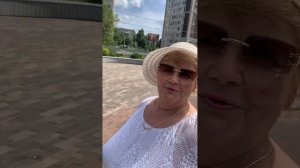 1000003749.mp4.    Прогулка возле Сергея    Есенина парк)))