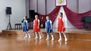 «Солнечный круг», Исполняет: Вокальная группа «Ове-Ова», 10 лет