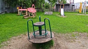 Жители деревни Нижние Нарыкары просят построить детскую площадку