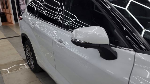 Toyota Highlander - комплексное бронирование кузова и монитора в салоне — часть 2