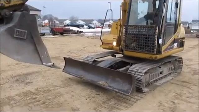 Гусеничный экскаватор Caterpillar 307B смотреть онлайн