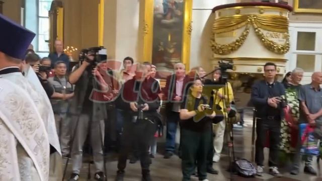 В Санкт-Петербурге простились с народной артисткой СССР Людмилой Чурсиной смотреть онлайн