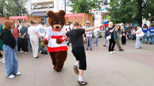 Концерт на улице. С праздником Днем России
