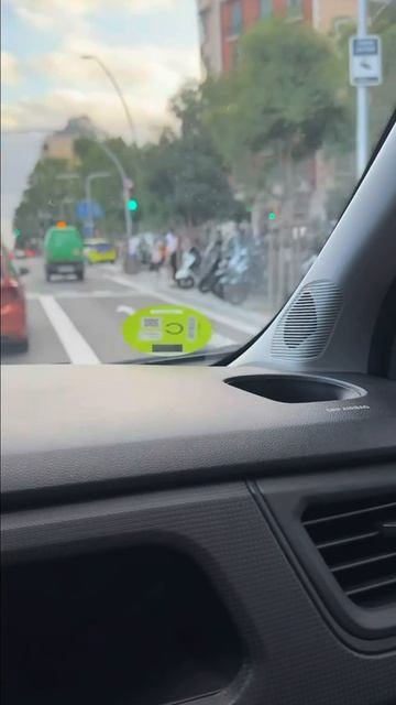 Барецкий прилетел в Барселону и сразу согнали полицию со всей Испании! 🚔👮