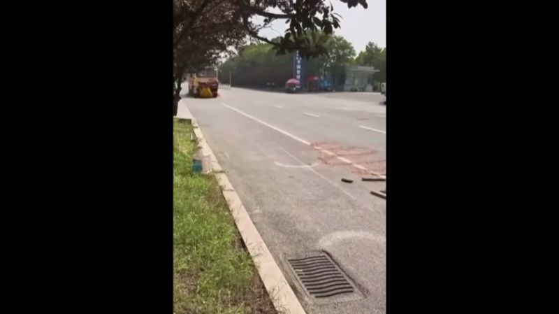 В Китае создали скоростную машину-уборщика