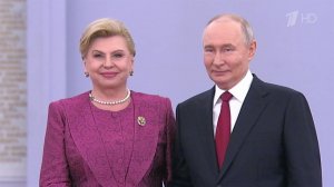 Президент в День России вручил в Кремле государственные премии и золотые медали «Герой труда».