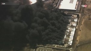 В Калифорнии горит крупнейший в США склад медоборудования