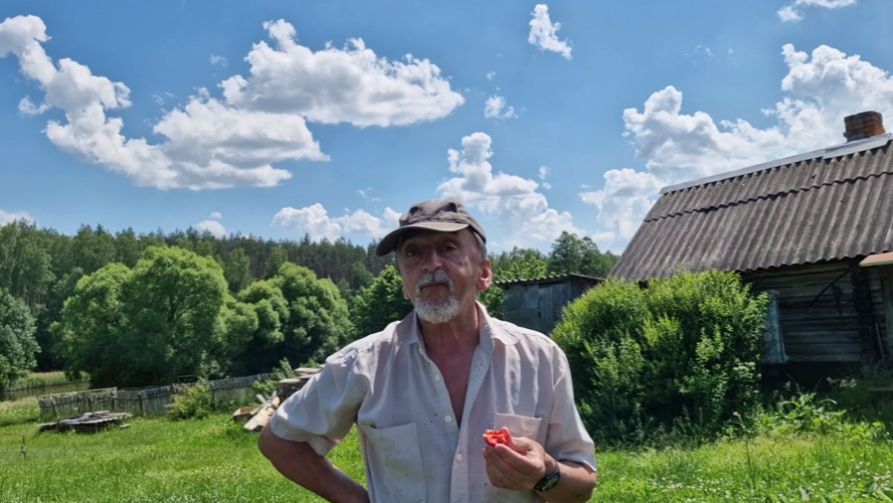 ЗАНИМАЮСЬ ОБЫЧНЫМИ ДОМАШНИМИ ДЕЛАМИ.