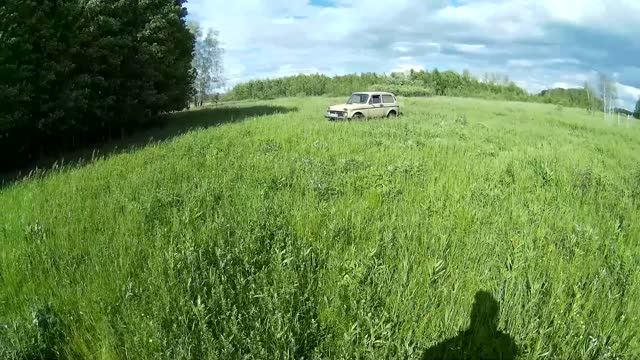 Долго ли ещё до сенокоса? Прокатился по полям на Ниве 2121 6 июня смотреть онлайн