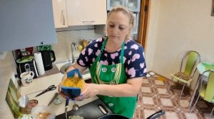 Приготовила простой, но вкусный ужин / Напекла беляшей