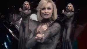 Raffaella Carrà - A Far Amore Comincia Tu