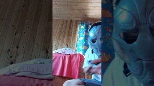 распаковка вкусняшек и чёрный юмор