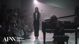 Показ женской коллекции Michael Lo Sordo Resort 2025