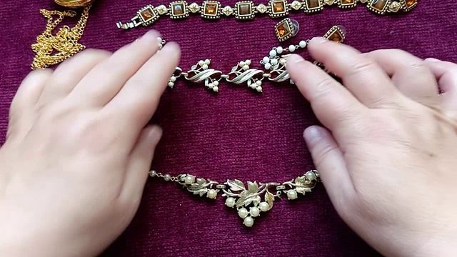 292. Лот винтажной бижутерии. Маркировки.