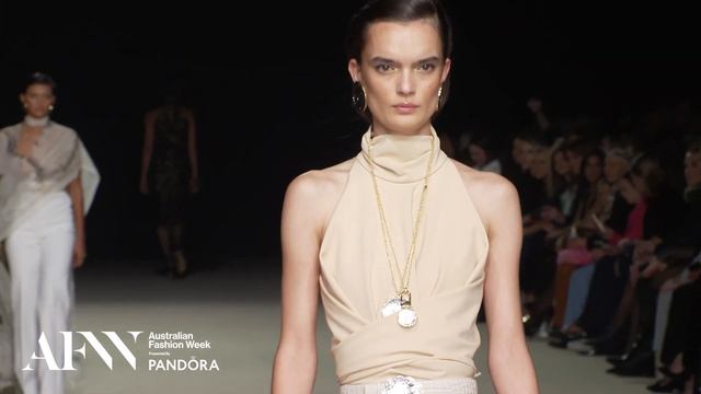 Показ женской коллекции Carla Zampatti Resort 2025