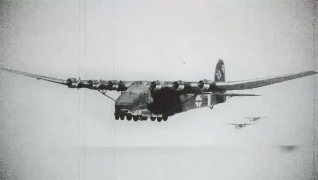 Messershmitt Me-323 "Гигант". Самолёт-гигант нацистов который не пережил ни один бой.