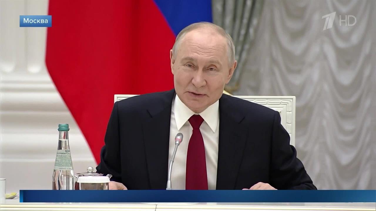"Сказать спасибо" - Владимир Путин признался, зачем собрал штурмовиков в Кремле. смотреть онлайн