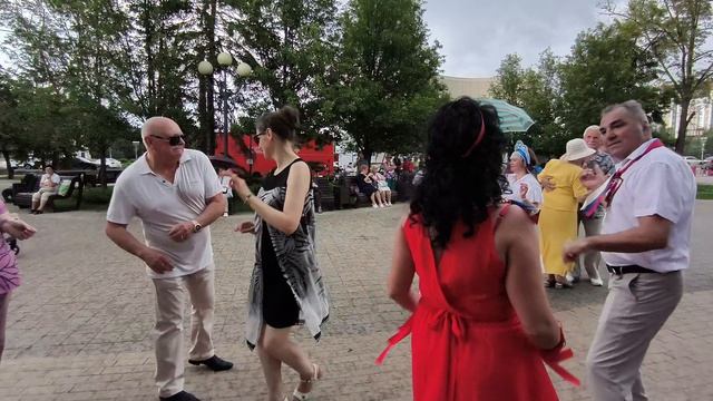 Просто девочка лето..... 12.06.26. смотреть онлайн