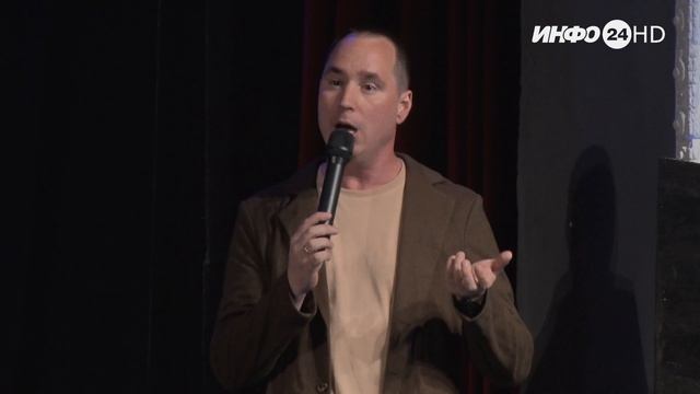 РЕПОРТАЖ: ШАДРИНСКИЙ ДРАМАТИЧЕСКИЙ ТЕАТР «КАФЕ-КАРАОКЕ «ЛЯ МАЖОР: АККОРДЫ ЛЮБВИ»