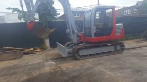 Гусеничный экскаватор Takeuchi TB070