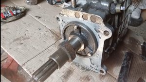 Снимаем КПП газель для замены сальника первичного вала.
