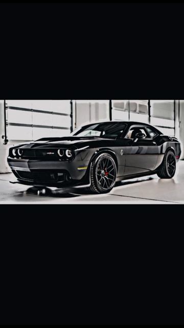 Эдит Dodge Challenger