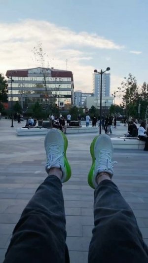 Необязательно уезжать далеко, чтобы прожить красивый летний день.
Иногда он случается в городе — в д