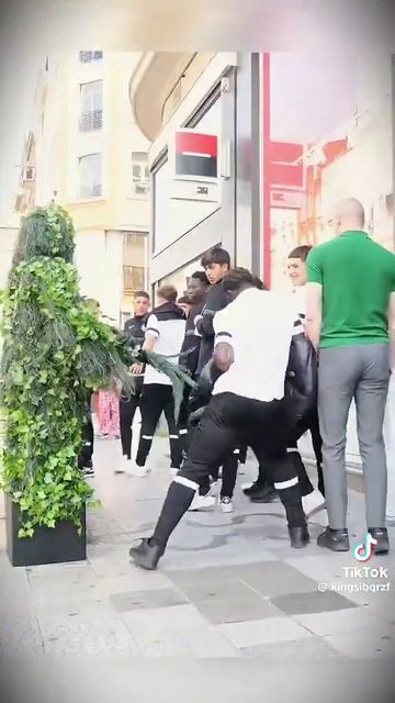 ШУТНИКИ смотреть онлайн
