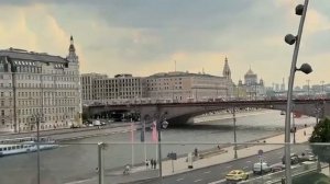 Джаз под открытым небом. В «Зарядье» фестиваль объединил сотни артистов и тысячи слушателей