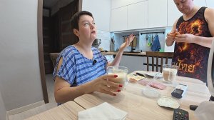 Вскочили ни свет ни заря! СРОЧНО надо решать ПРОБЛЕМУ, она мне покоя НЕ ДАЁТ! Быстрый перекус КОФЕ)