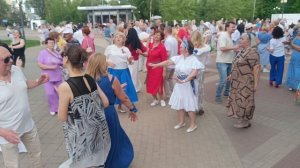 На дискотеке в парке в честь Дня России 12.06.26