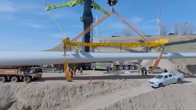 Китай построил самый большой в мире кран грузоподъёмностью 4000 тонн