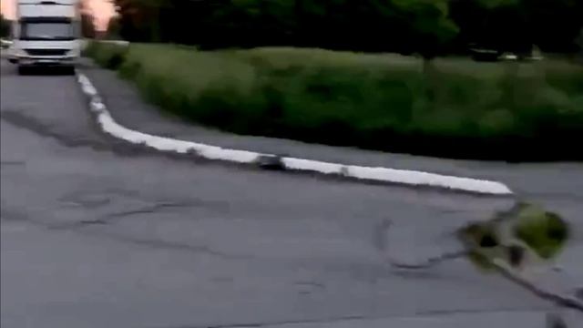 Провал на дороге в Омске