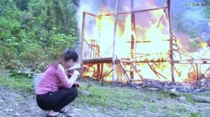 Бамбуковый домик сгорел, и девочка сама построила дом своей мечты.
