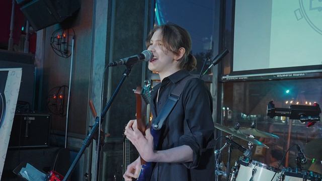 Конторовская Вероника "Radiohead - Paranoid Android" смотреть онлайн