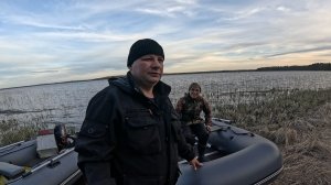 На лесном озере. Обкатываем мотор на новой лодке Фрегат 350С, пробуем рыбачить ранней весной.