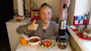 Обед с котями. Опять не записался звук с микрофона. Мукбанг. Обжор. Еда на камеру. Диета. Шизофрения